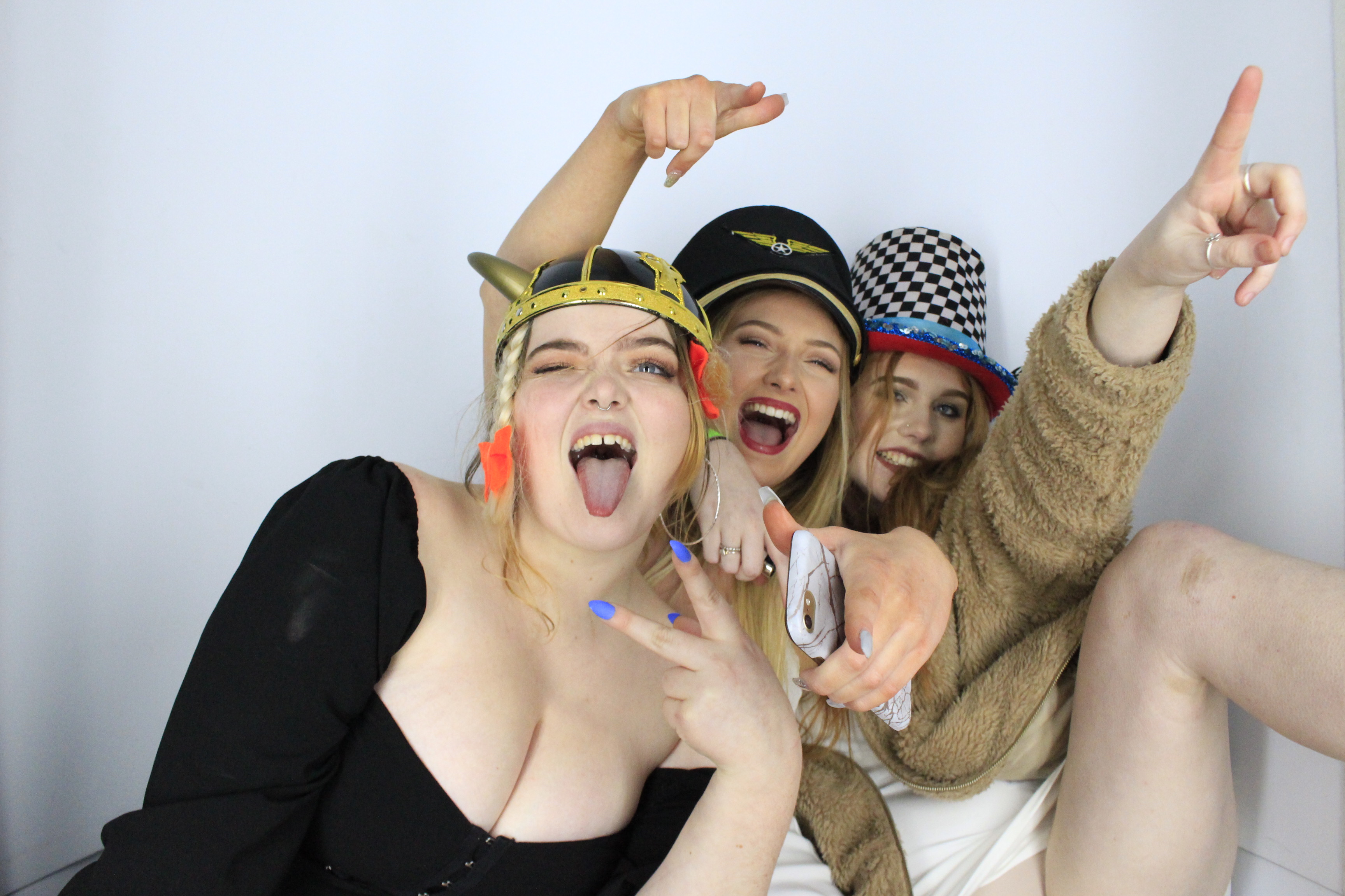Issy & Alice's 18th Birthday Party | View more photos from the event at gallery.myphotoboothexperience.co.uk/u/MyPhotoBoothExperienceLtd/Issy-Alices-18th-Birthday-Party
